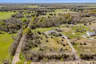 1530 Co Rd 3925, Wolfe City, TX 75449 - Photo 25