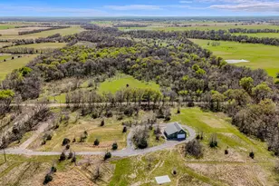 1530 Co Rd 3925, Wolfe City, TX 75449 - Photo 23