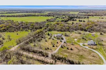 1530 County Road 3925, Wolfe City, TX 75449 - Photo 23