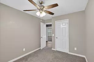 526 Newberry St, Grand Prairie, TX 75052 - Photo 33