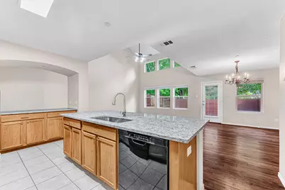 10059 Wake Bridge Drive, Frisco, TX 75035 - Photo 7