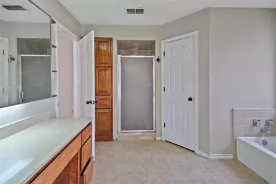 903 Robinwood Court, Arlington, TX 76017 - Photo 11