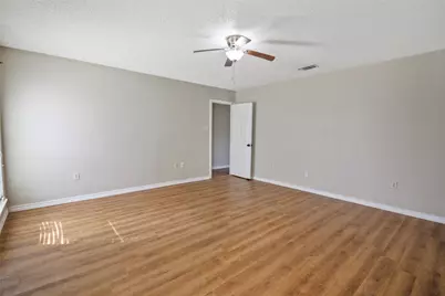 903 Robinwood Court, Arlington, TX 76017 - Photo 9