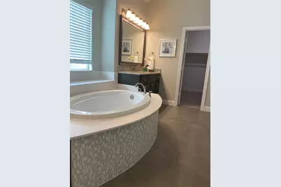 209 Johnson Street, Granbury, TX 76048 - Photo 33