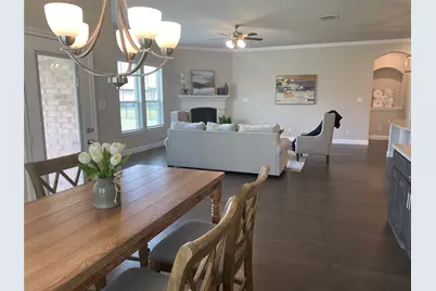 209 Johnson Street, Granbury, TX 76048 - Photo 15