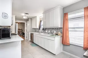 1907 Bridle Ln, Gainesville, TX 76240 - Photo 13