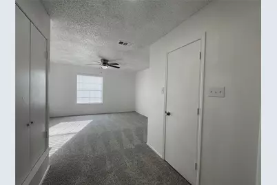 1404 Shufford Street, Irving, TX 75060 - Photo 9