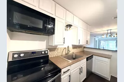 1805 Bristol Cove #1805, Plano, TX 75074 - Photo 9