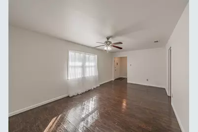 2638 Crestbrook Lane, Grand Prairie, TX 75052 - Photo 7