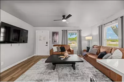 819 Web Street, Arlington, TX 76011 - Photo 15