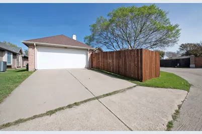 2005 Reddenson Drive, Carrollton, TX 75010 - Photo 27
