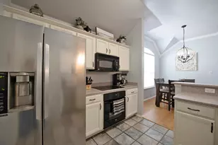 2005 Reddenson Dr, Carrollton, TX 75010 - Photo 7