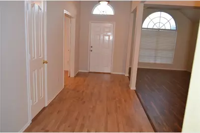 4725 Bristol Trace Trail, Fort Worth, TX 76244 - Photo 3