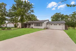 3721 London Ln, Richland Hills, TX 76118 - Photo 3