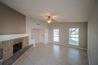 6802 Blackberry Drive, Arlington, TX 76016 - Photo 9