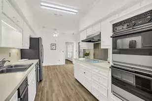 7074 Regalview Cir, Dallas, TX 75248 - Photo 17