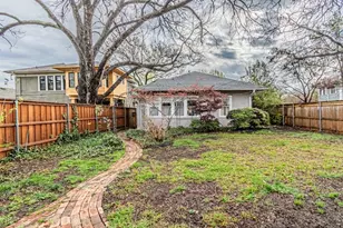 401 N Willomet Ave, Dallas, TX 75208 - Photo 11