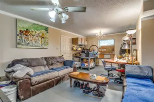101 Gordon Dr, Azle, TX 76020 - Photo 7