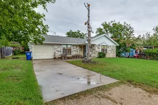 101 Gordon Dr, Azle, TX 76020 - Photo 3