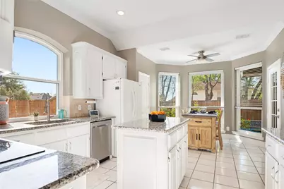 613 Saddleback Lane, Flower Mound, TX 75028 - Photo 11