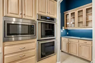 2306 Winton Terrace Ct, Granbury, TX 76048 - Photo 17