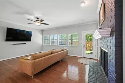 913 Hills Creek Drive, McKinney, TX 75072 - Photo 9