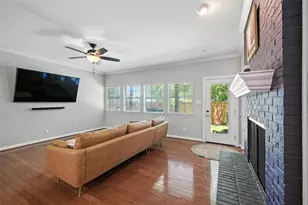 913 Hills Creek Dr, McKinney, TX 75072 - Photo 9