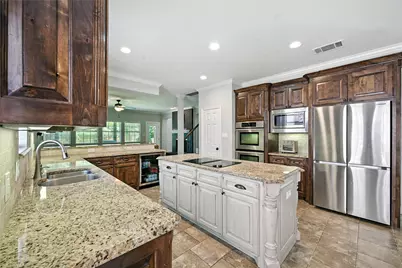 913 Hills Creek Drive, McKinney, TX 75072 - Photo 13