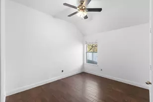 309 Dupont Cir, Fort Worth, TX 76134 - Photo 17