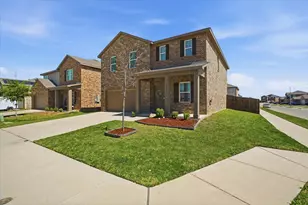 10361 Bridgetown Ln, Fort Worth, TX 76036 - Photo 3