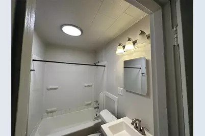 919 S Clements Street, Gainesville, TX 76240 - Photo 9