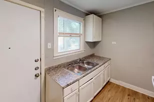 1521 Barnard St, Waco, TX 76701 - Photo 9