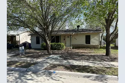 200 Cumberland Road, Waxahachie, TX 75165 - Photo 1