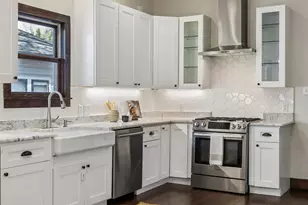 336 S Edgefield Ave, Dallas, TX 75208 - Photo 13