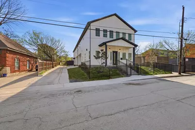 324 N Patton Avenue, Dallas, TX 75203 - Photo 3