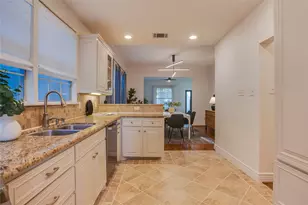 830 N Clinton Ave, Dallas, TX 75208 - Photo 19