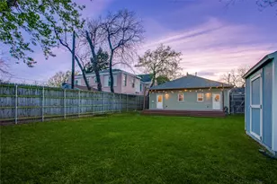 830 N Clinton Ave, Dallas, TX 75208 - Photo 35