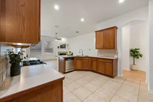 1020 Fair Oaks Dr, Grand Prairie, TX 75052 - Photo 21