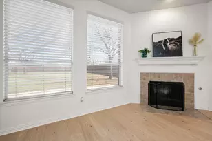 1020 Fair Oaks Dr, Grand Prairie, TX 75052 - Photo 27