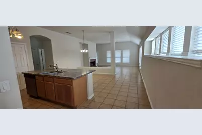 2121 Kingsdale Court, McKinney, TX 75071 - Photo 5