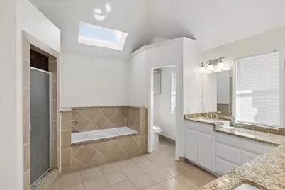 568 Cooper Street, Grand Prairie, TX 75052 - Photo 17