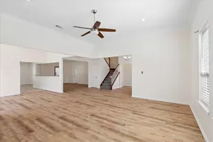 568 Cooper St, Grand Prairie, TX 75052 - Photo 7