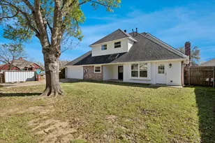 568 Cooper St, Grand Prairie, TX 75052 - Photo 23