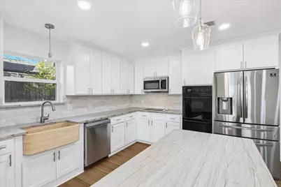 5719 Valley Ridge Court, Arlington, TX 76017 - Photo 11