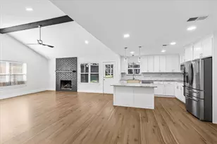 5719 Valley Ridge Ct, Arlington, TX 76017 - Photo 5