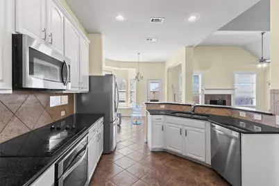 824 Peach Lane, Burleson, TX 76028 - Photo 11