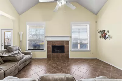 824 Peach Lane, Burleson, TX 76028 - Photo 13