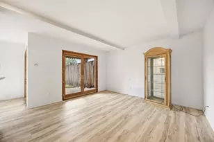 438 Arborview Dr, Garland, TX 75043 - Photo 3