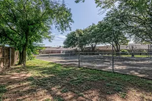 4924 Cobbs Dr, Waco, TX 76710 - Photo 11