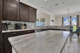 10960 Sheila Ct, Beaumont, TX 77705 - Photo 7